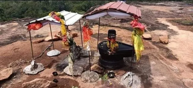 வெடுக்குநாறியில் சிவராத்திரி தின வழிபாடுகளில் ஈடுபடலாம்